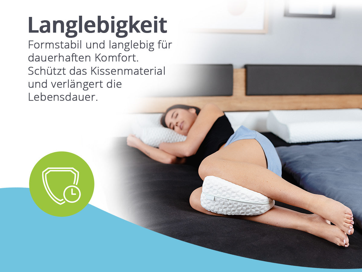 Frau schläft mit dem feela. Kniekissen – formstabil und langlebig