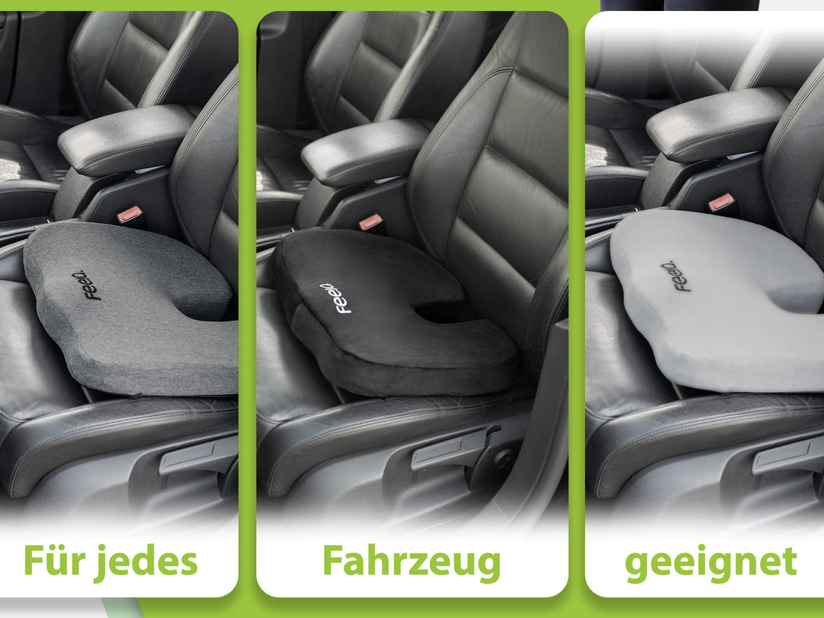 Drei verschiedene Ansichten von feela® orthopädischen Auto-Sitzkissen, platziert auf Autositzen in einer grauen Lederausstattung. Die Kissen in Grau, Schwarz und Silber werden in separaten Bildern gezeigt. Text unterteilt die Bilder: 'Für jedes Fahrzeug geeignet'.
