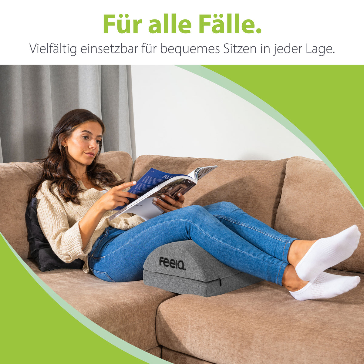 Zufriedene Kundin mit feela. Fußstütze im Homeoffice
