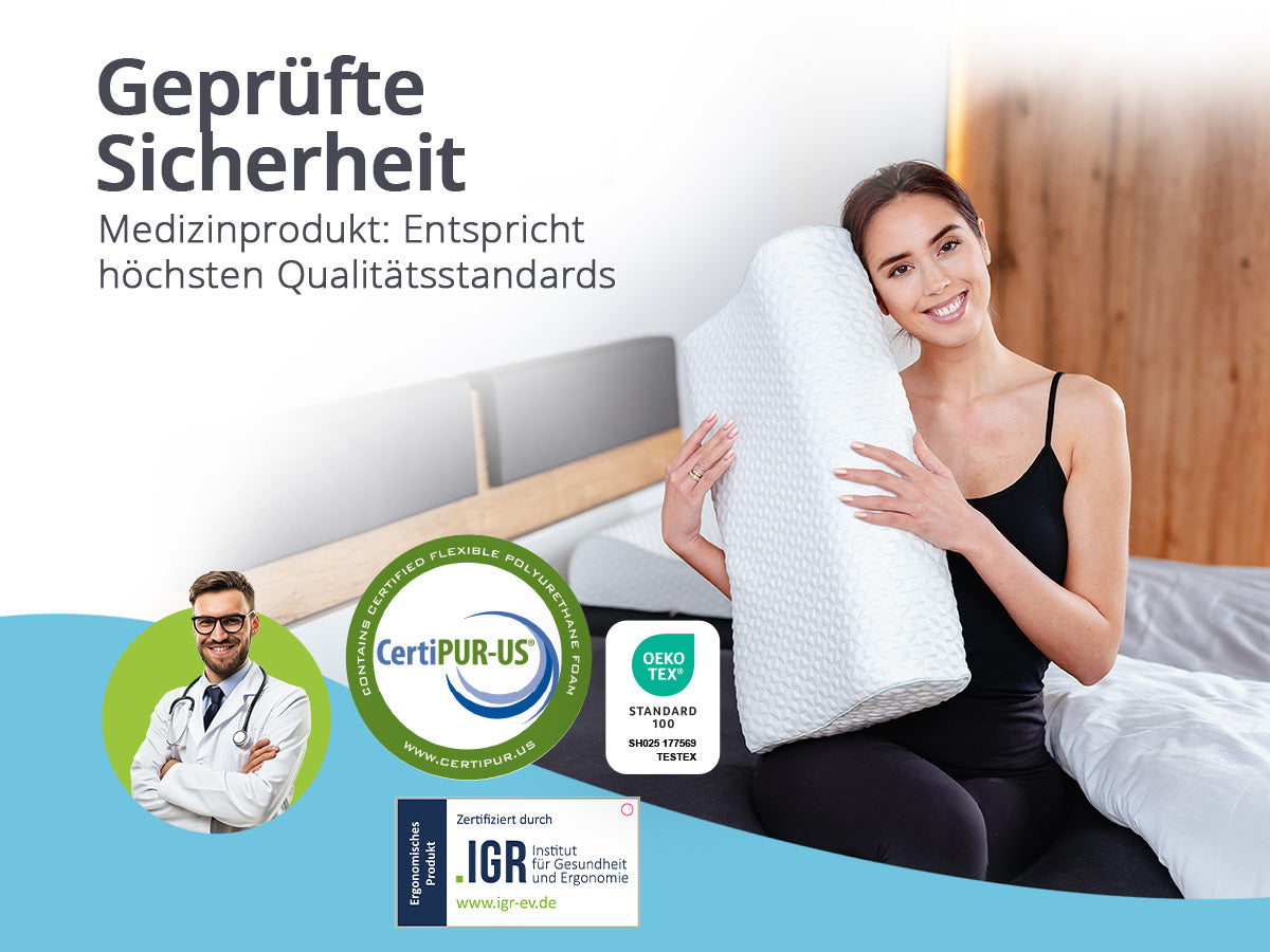 Frau hält das orthopädische Kopfkissen von feela. – Medizinprodukt, CertiPUR-US, OEKO-TEX, IGR-zertifiziert